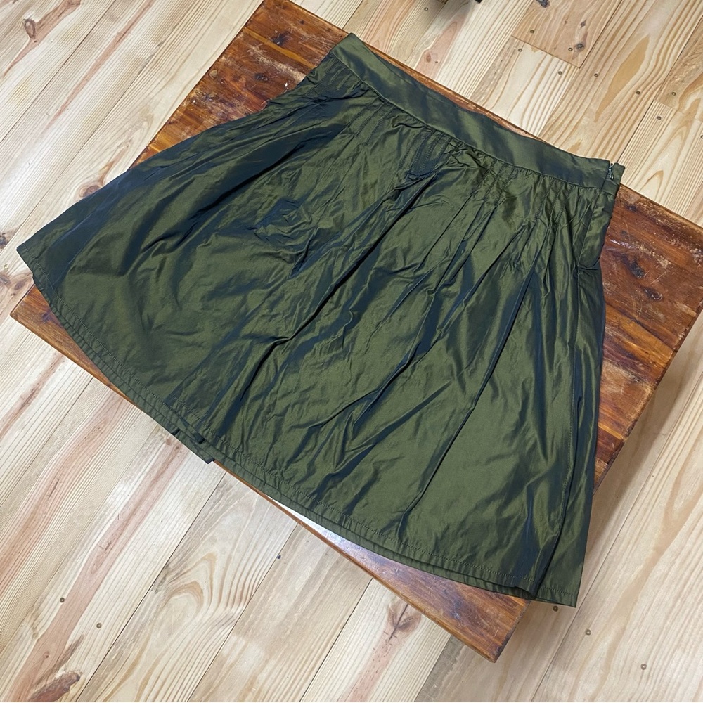 NWOT Victorinox green metallic skirt
